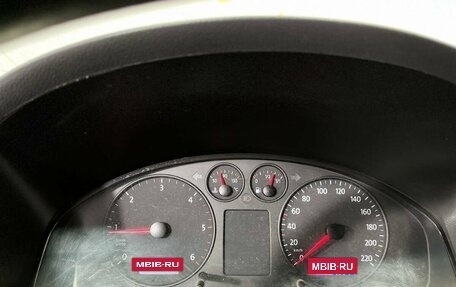 Volkswagen Transporter T5 рестайлинг, 2004 год, 835 000 рублей, 11 фотография
