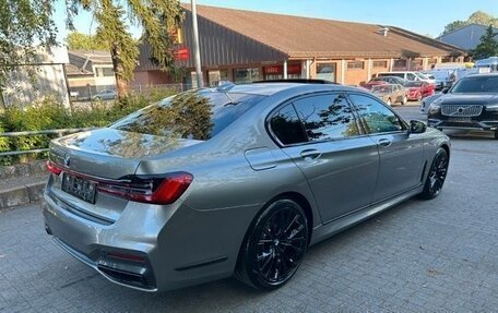BMW 7 серия, 2022 год, 6 320 000 рублей, 3 фотография