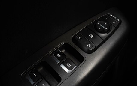 KIA Sportage IV рестайлинг, 2018 год, 2 299 000 рублей, 21 фотография