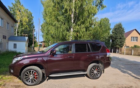 Toyota Land Cruiser Prado 150 рестайлинг 2, 2012 год, 3 300 000 рублей, 2 фотография