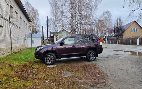Toyota Land Cruiser Prado 150 рестайлинг 2, 2012 год, 3 300 000 рублей, 7 фотография