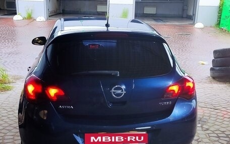 Opel Astra J, 2011 год, 565 000 рублей, 3 фотография