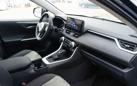Toyota RAV4, 2025 год, 4 350 000 рублей, 18 фотография