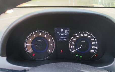 Hyundai Solaris II рестайлинг, 2011 год, 450 000 рублей, 6 фотография