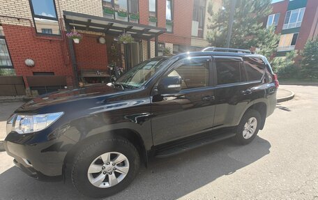 Toyota Land Cruiser Prado 150 рестайлинг 2, 2021 год, 5 050 000 рублей, 2 фотография