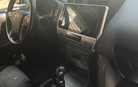 Toyota Land Cruiser Prado 150 рестайлинг 2, 2021 год, 5 050 000 рублей, 14 фотография