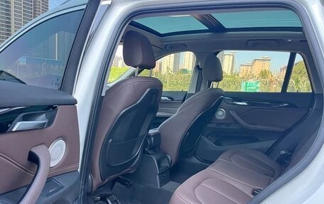 BMW X1, 2021 год, 2 100 000 рублей, 13 фотография