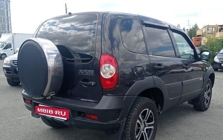 Chevrolet Niva I рестайлинг, 2017 год, 830 000 рублей, 4 фотография