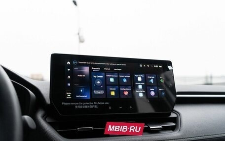 Toyota RAV4, 2025 год, 4 350 000 рублей, 24 фотография