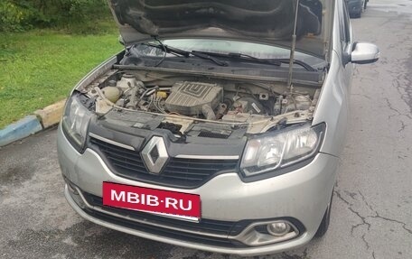 Renault Logan II, 2015 год, 380 000 рублей, 5 фотография