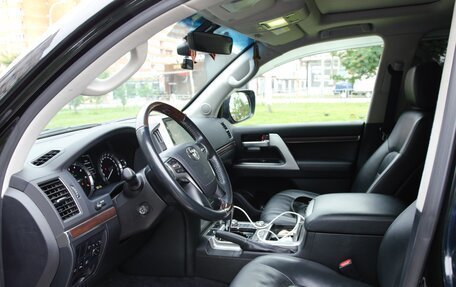 Toyota Land Cruiser 200, 2015 год, 7 000 000 рублей, 4 фотография