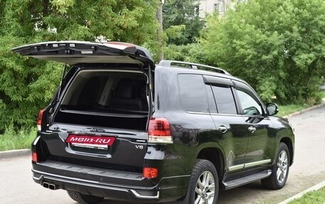 Toyota Land Cruiser 200, 2015 год, 7 000 000 рублей, 2 фотография