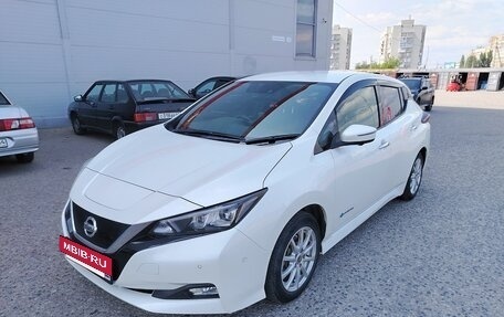 Nissan Leaf II, 2017 год, 1 490 000 рублей, 3 фотография