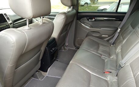Toyota Land Cruiser Prado 120 рестайлинг, 2008 год, 2 098 000 рублей, 12 фотография