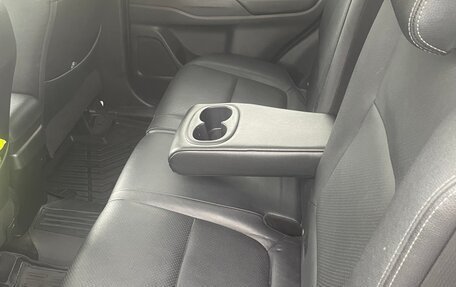 Mitsubishi Outlander III рестайлинг 3, 2018 год, 2 650 000 рублей, 14 фотография