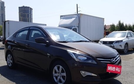 Hyundai Solaris II рестайлинг, 2015 год, 999 000 рублей, 4 фотография
