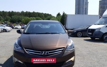 Hyundai Solaris II рестайлинг, 2015 год, 999 000 рублей, 2 фотография