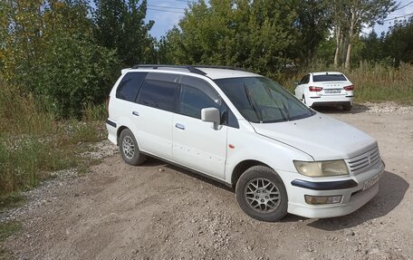 Mitsubishi Chariot III, 1999 год, 330 000 рублей, 2 фотография
