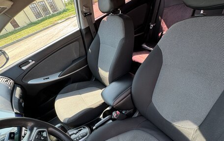 Hyundai Solaris II рестайлинг, 2013 год, 880 000 рублей, 3 фотография