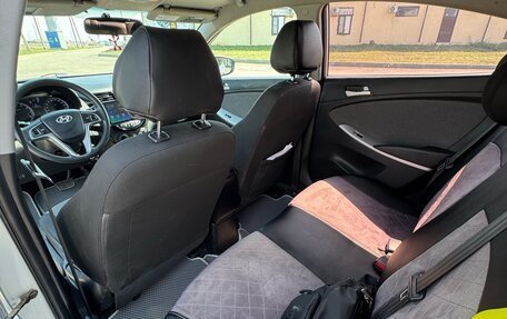 Hyundai Solaris II рестайлинг, 2013 год, 880 000 рублей, 5 фотография