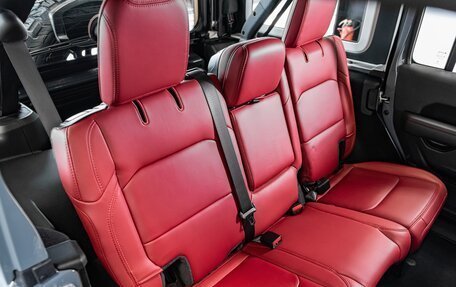 Jeep Wrangler, 2024 год, 15 990 000 рублей, 38 фотография