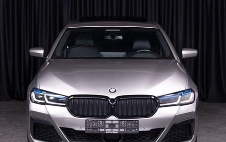 BMW 5 серия, 2022 год, 5 390 000 рублей, 2 фотография