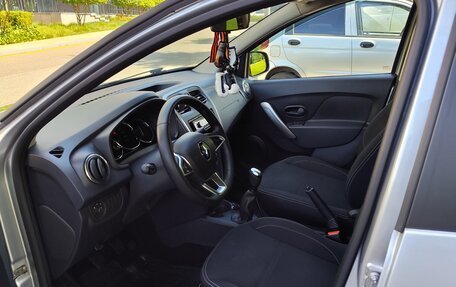 Renault Logan II, 2021 год, 850 000 рублей, 13 фотография
