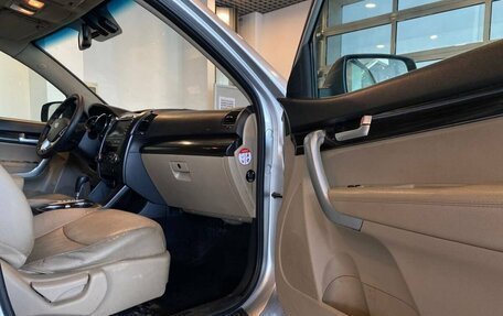 KIA Sorento II рестайлинг, 2011 год, 1 290 000 рублей, 25 фотография