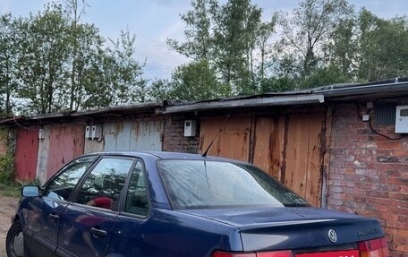 Volkswagen Passat B4, 1994 год, 200 000 рублей, 3 фотография