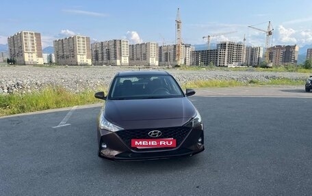 Hyundai Solaris II рестайлинг, 2021 год, 1 700 000 рублей, 3 фотография