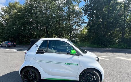 Smart Fortwo III, 2018 год, 3 600 000 рублей, 2 фотография