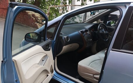 Mitsubishi Colt VI рестайлинг, 2002 год, 295 000 рублей, 12 фотография