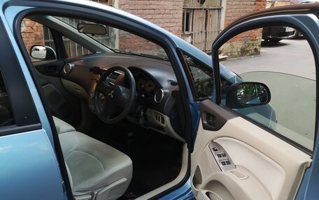 Mitsubishi Colt VI рестайлинг, 2002 год, 295 000 рублей, 11 фотография