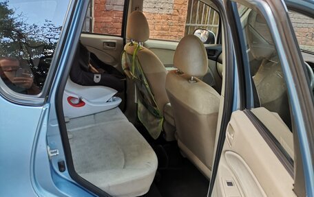 Mitsubishi Colt VI рестайлинг, 2002 год, 295 000 рублей, 13 фотография