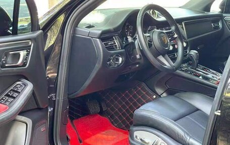 Porsche Macan I рестайлинг, 2022 год, 4 784 500 рублей, 5 фотография