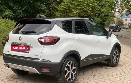 Renault Kaptur I рестайлинг, 2017 год, 1 670 000 рублей, 3 фотография