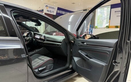 Volkswagen Golf GTI, 2021 год, 3 025 000 рублей, 21 фотография