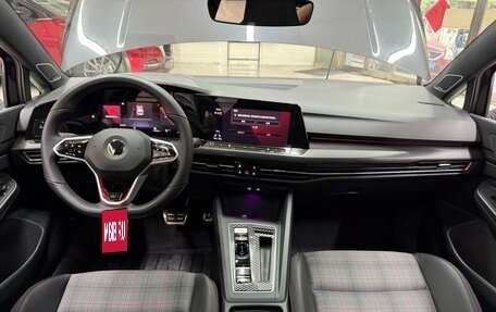 Volkswagen Golf GTI, 2021 год, 3 025 000 рублей, 20 фотография
