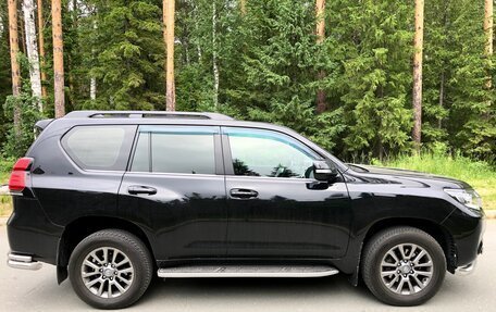 Toyota Land Cruiser Prado 150 рестайлинг 2, 2018 год, 5 250 000 рублей, 4 фотография