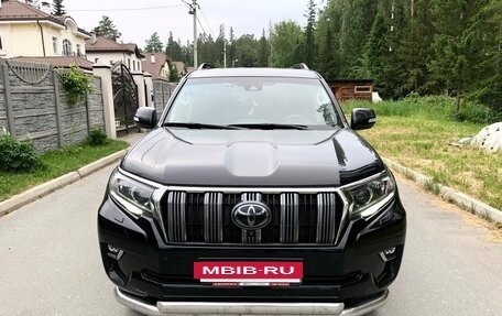 Toyota Land Cruiser Prado 150 рестайлинг 2, 2018 год, 5 250 000 рублей, 2 фотография