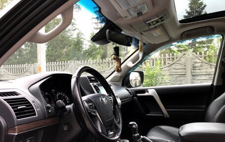 Toyota Land Cruiser Prado 150 рестайлинг 2, 2018 год, 5 250 000 рублей, 13 фотография