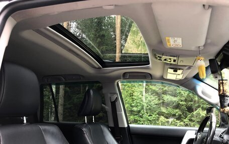 Toyota Land Cruiser Prado 150 рестайлинг 2, 2018 год, 5 250 000 рублей, 19 фотография