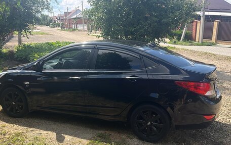 Hyundai Solaris II рестайлинг, 2012 год, 800 000 рублей, 4 фотография