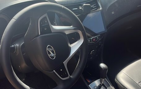 Hyundai Solaris II рестайлинг, 2012 год, 800 000 рублей, 5 фотография