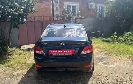 Hyundai Solaris II рестайлинг, 2012 год, 800 000 рублей, 3 фотография