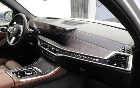 BMW X5, 2024 год, 15 225 000 рублей, 18 фотография