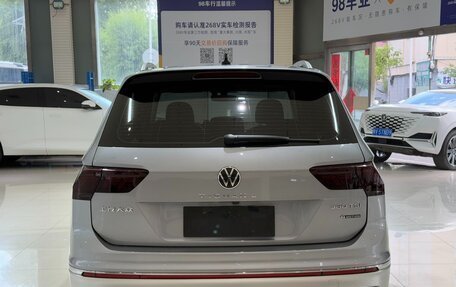 Volkswagen Tiguan II, 2022 год, 2 775 000 рублей, 5 фотография
