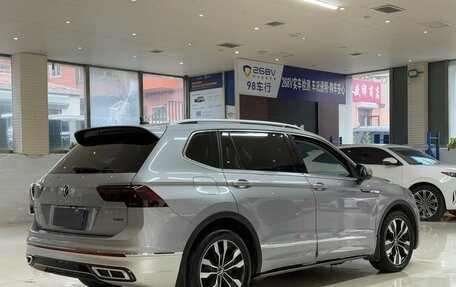 Volkswagen Tiguan II, 2022 год, 2 775 000 рублей, 6 фотография