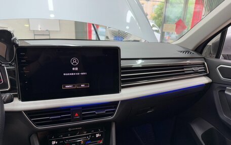 Volkswagen Tiguan II, 2022 год, 2 775 000 рублей, 12 фотография