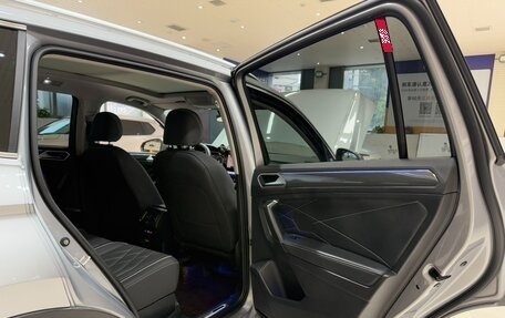 Volkswagen Tiguan II, 2022 год, 2 775 000 рублей, 22 фотография